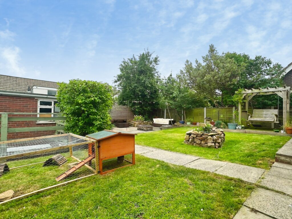 Davenport Close, Leek, Staffordshire, ST13 8NU