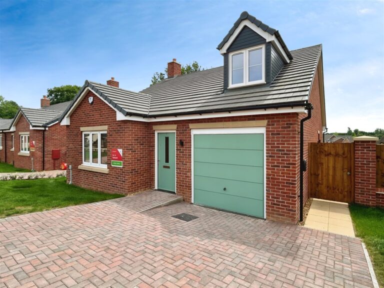 The Tamworth, Tenford Lane, Tean Valley View, Upper Tean