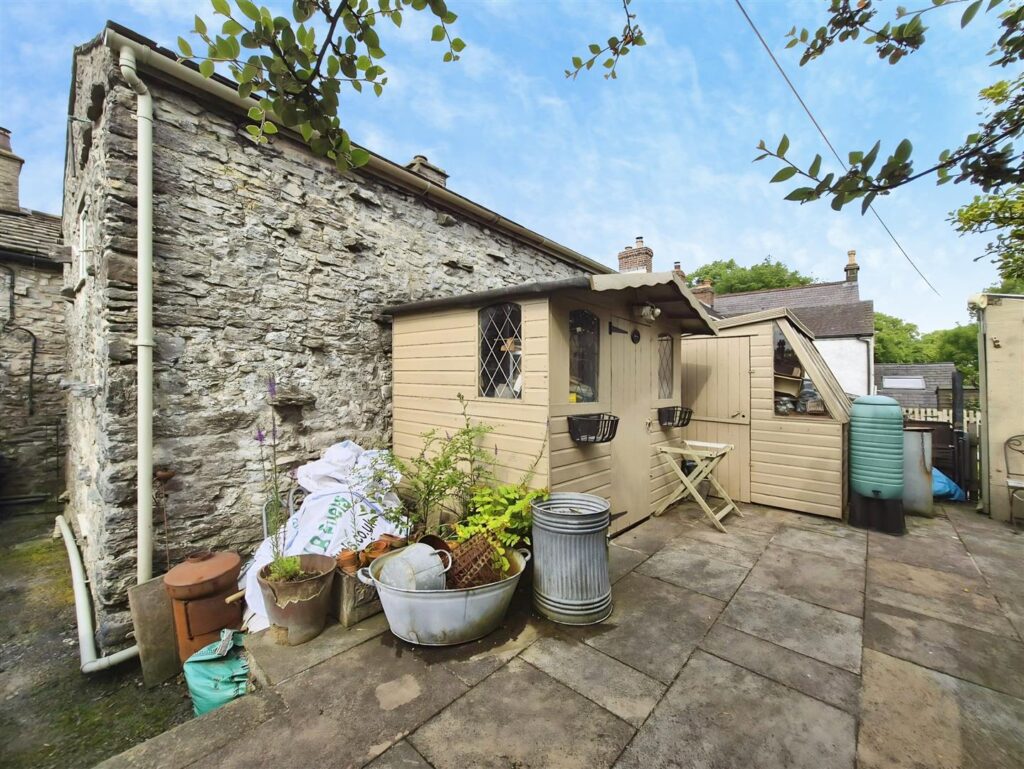 Earl Sterndale, Nr Buxton, Derbyshire, SK17 0BU