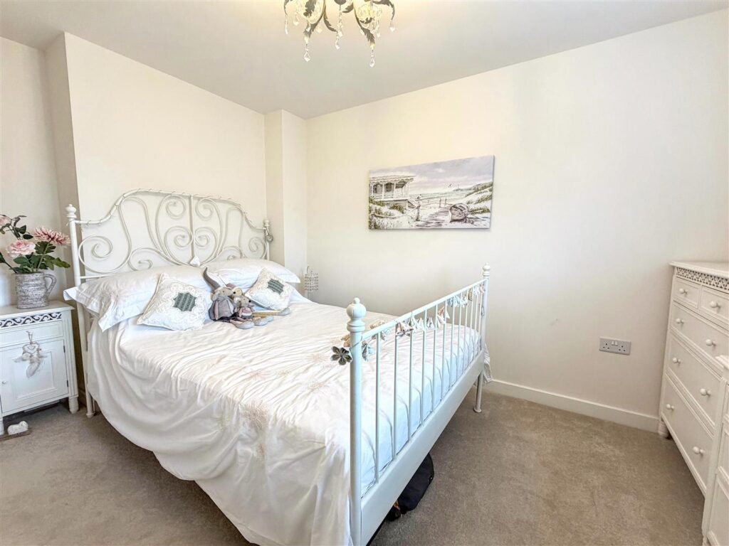 Hardwick Road, Harpur Hill, Buxton, Derbyshire, SK17 9XW