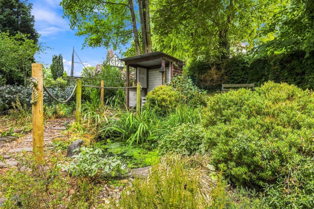 Cauldon Close, Leek, Staffordshire, ST13 5SH