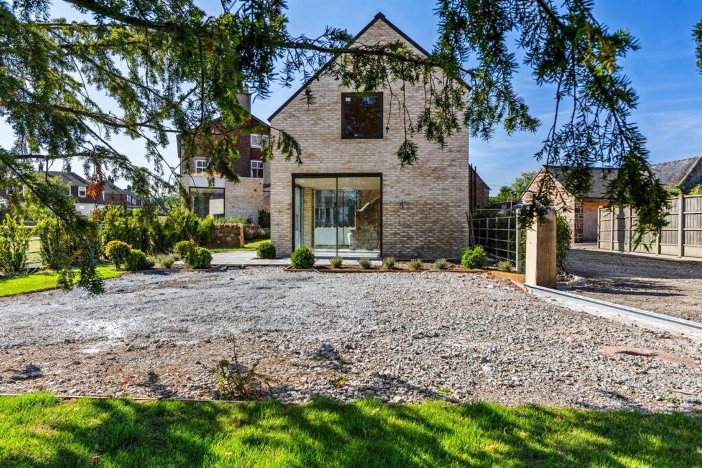 Haregate Road, Leek, Staffordshire, ST13 6PX