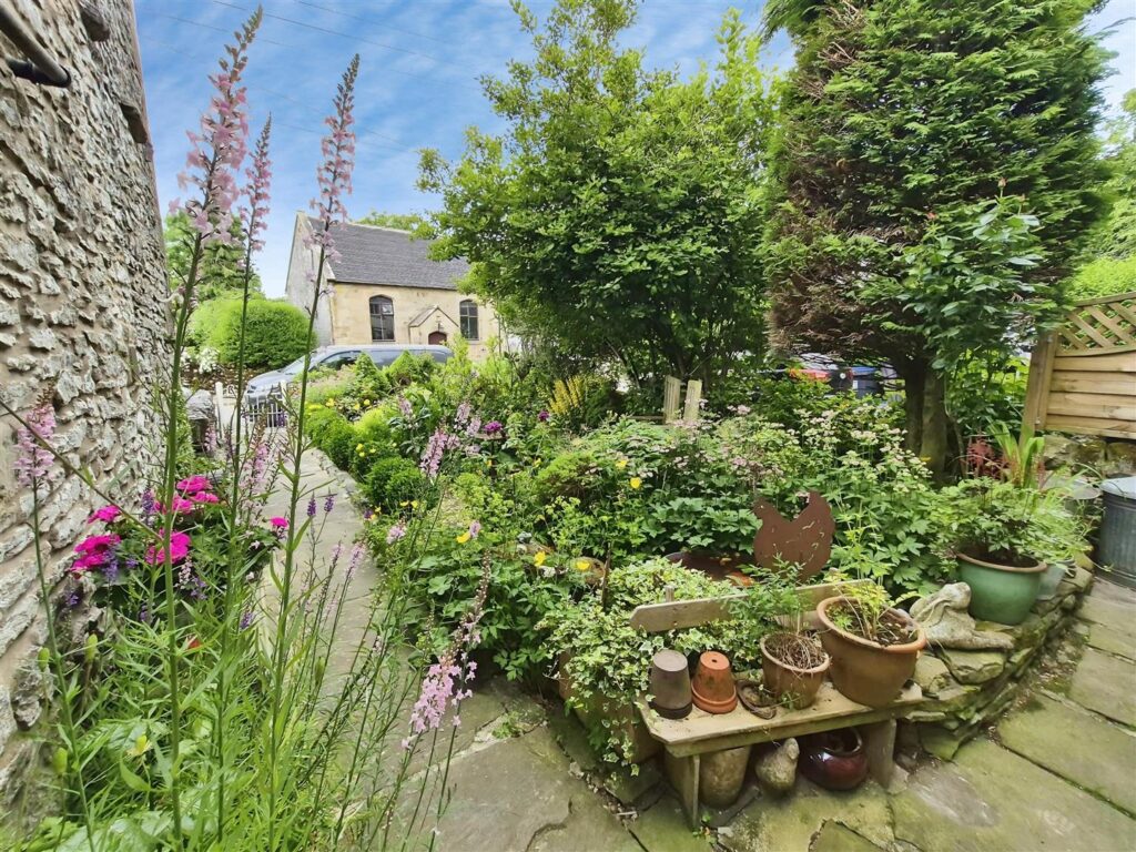 Earl Sterndale, Nr Buxton, Derbyshire, SK17 0BU