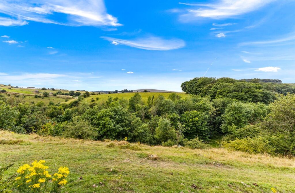Lee Dale, Harpur Hill, Buxton, Derbyshire, SK17 9LQ.