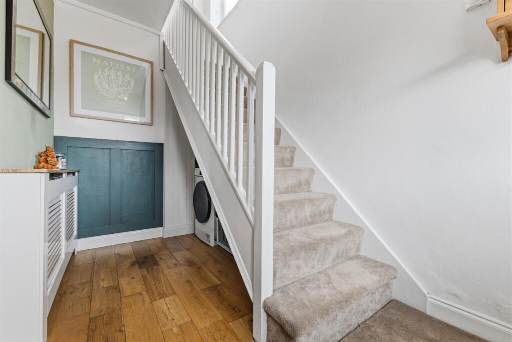 James Crescent, Werrington, Staffordshire, ST9 0DZ