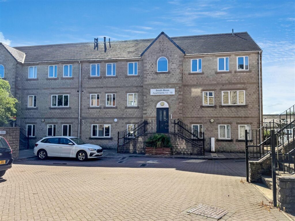 South Mews, Buxton, Derbyshire, SK17 6GE