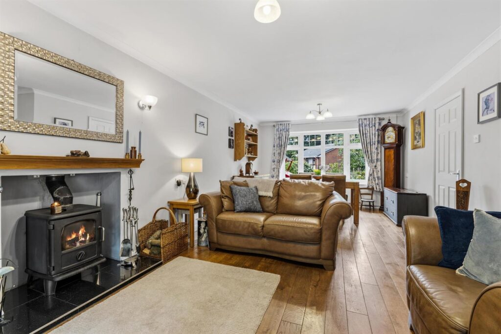Cauldon Close, Leek, Staffordshire, ST13 5SH