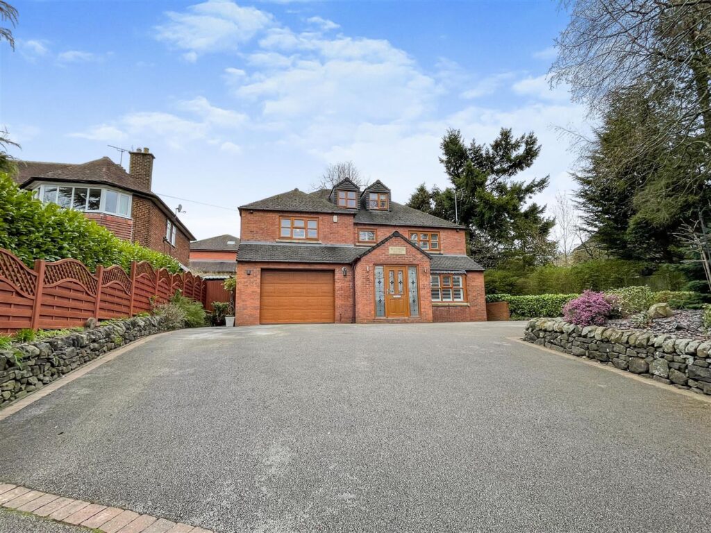 Bluebell House, Cheddleton Road, Leek, ST13 5QZ