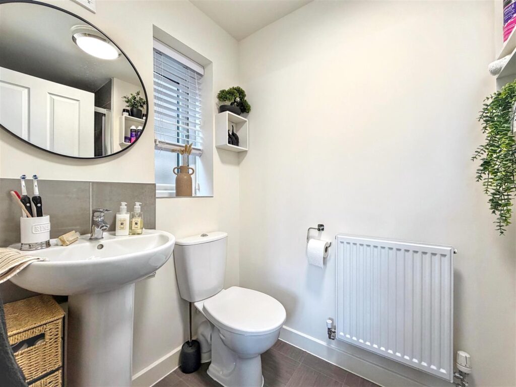 Hardwick Road, Harpur Hill, Buxton, Derbyshire, SK17 9XW