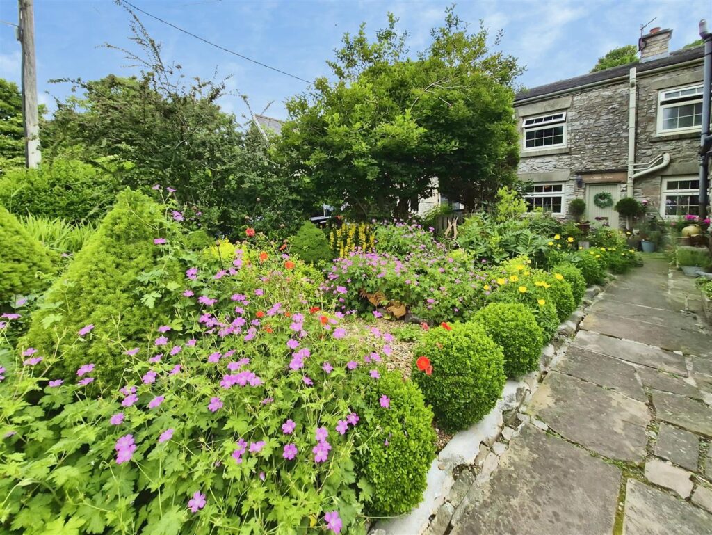 Earl Sterndale, Nr Buxton, Derbyshire, SK17 0BU
