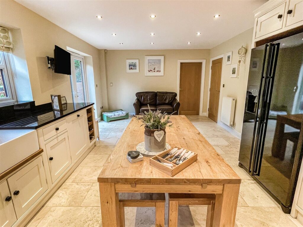 Bluebell House, Cheddleton Road, Leek, ST13 5QZ