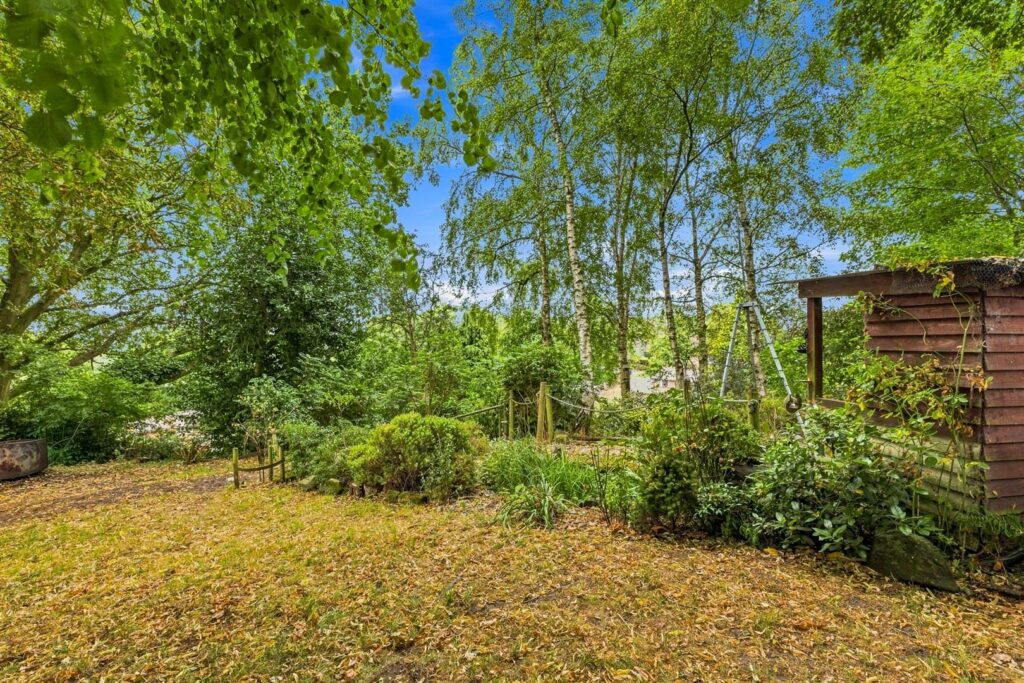 Cauldon Close, Leek, Staffordshire, ST13 5SH