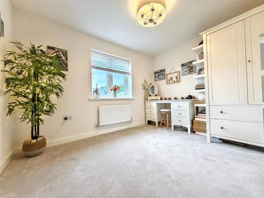 Hardwick Road, Harpur Hill, Buxton, Derbyshire, SK17 9XW
