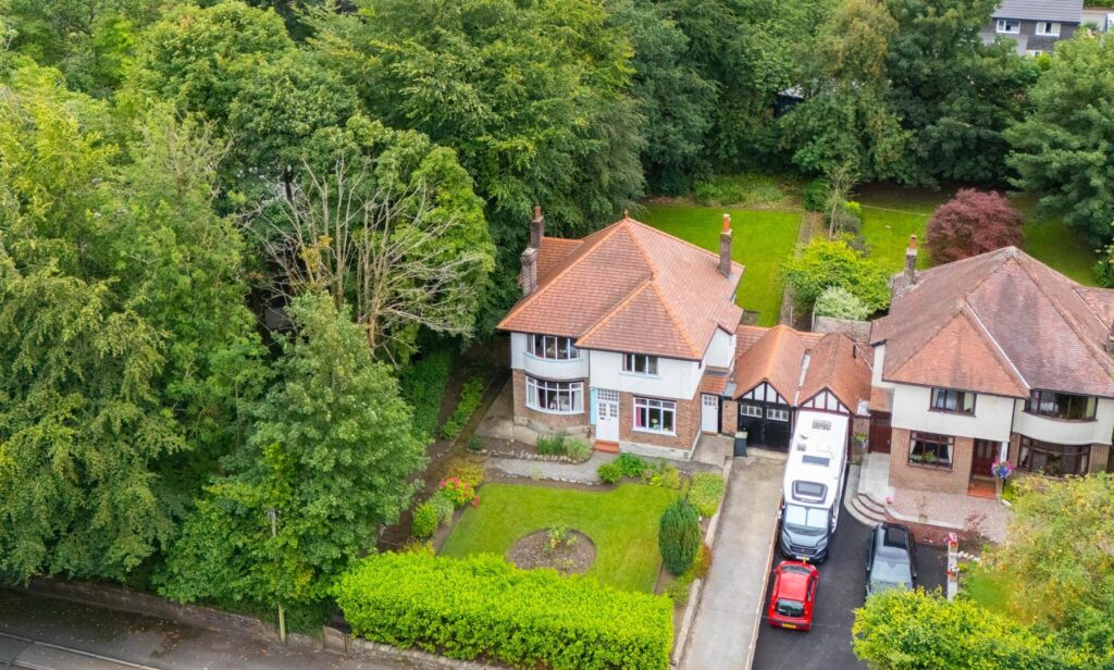Macclesfield Road, Buxton, Derbyshire, SK17 9AH