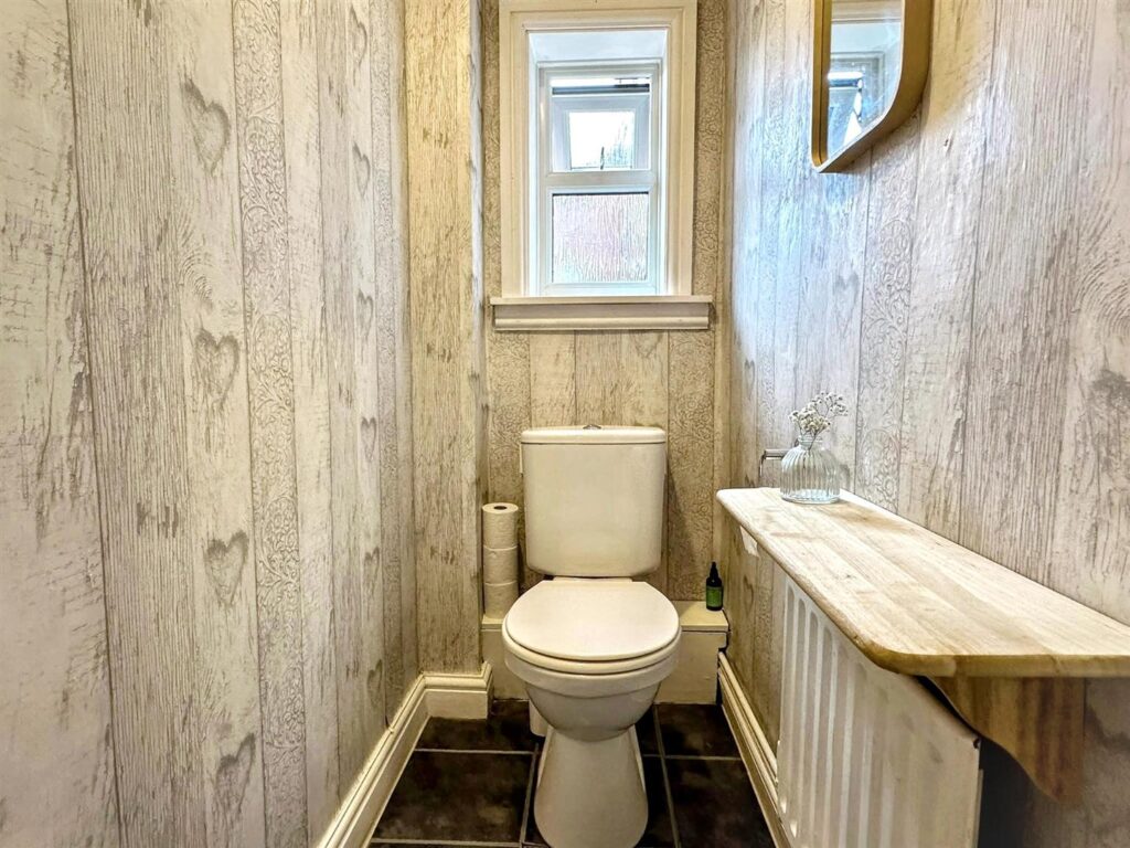 Ashbourne Road, Leek, Staffordshire, ST13 5AU