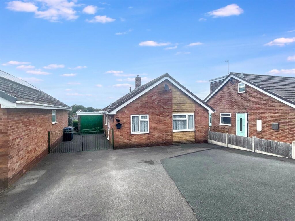 Dalehouse Road, Cheddleton, Staffordshire, ST13 7JL