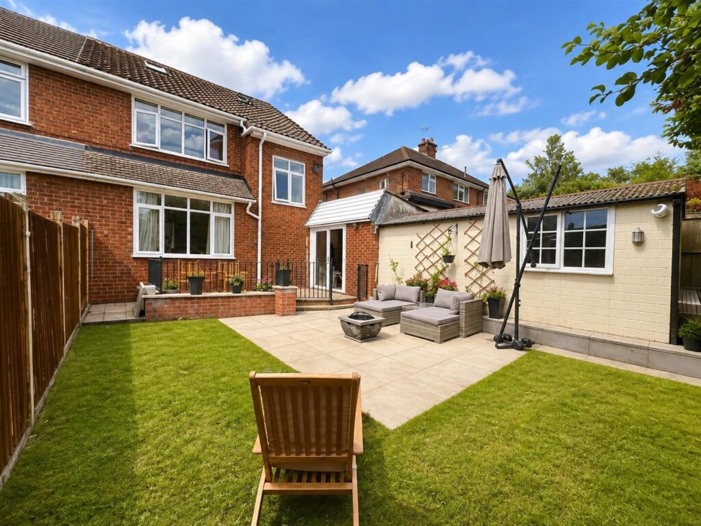 Ash Bank Road, Werrington, Staffordshire, ST2 9EB