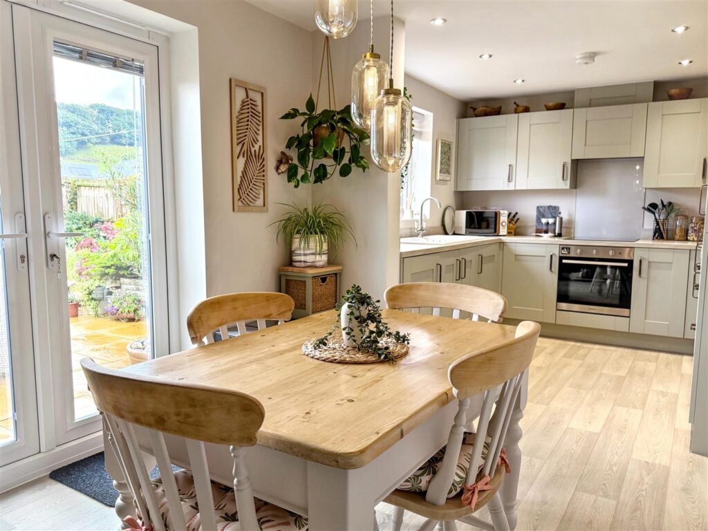 Hardwick Road, Harpur Hill, Buxton, Derbyshire, SK17 9XW