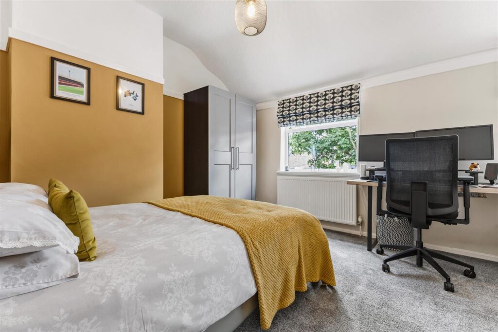 Hillswood Avenue, Leek, Staffordshire, ST13 8EQ