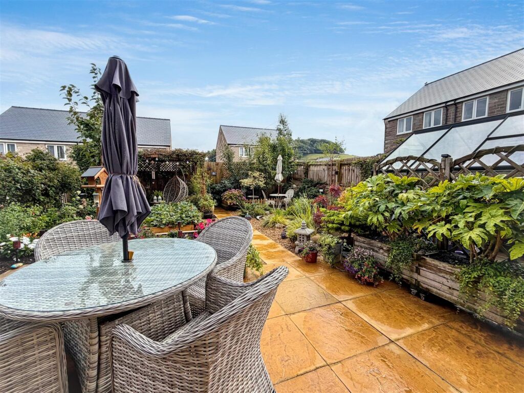 Hardwick Road, Harpur Hill, Buxton, Derbyshire, SK17 9XW