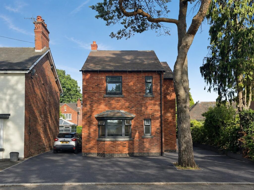 Cheadle Road, Cheddleton, Staffordshire, ST13 7BH