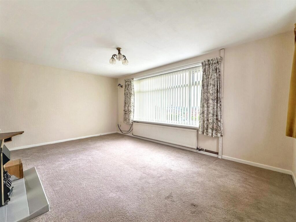 Moorland Road, Leek, Staffordshire, ST13 5BW