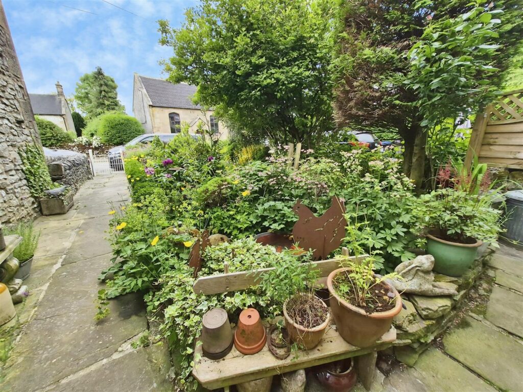 Earl Sterndale, Nr Buxton, Derbyshire, SK17 0BU