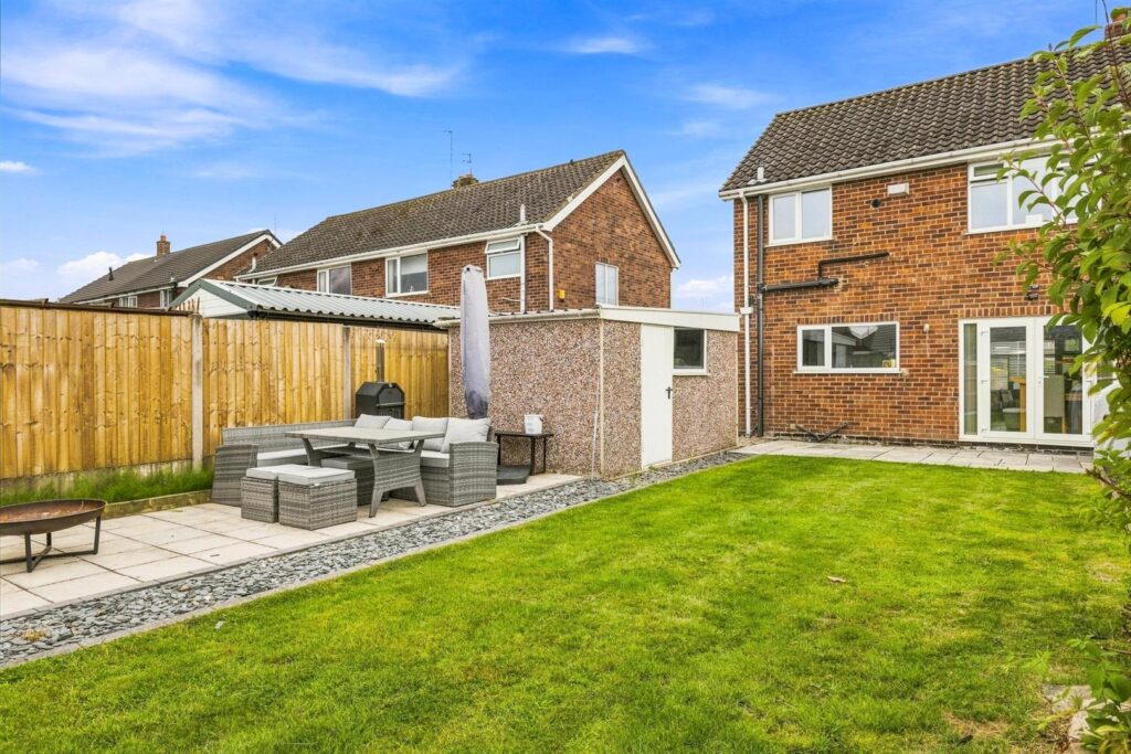 James Crescent, Werrington, Staffordshire, ST9 0DZ