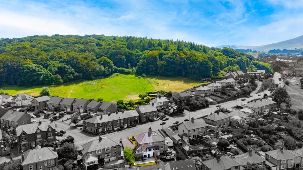 Leek Road, Buxton, Derbyshire, SK17 6UD