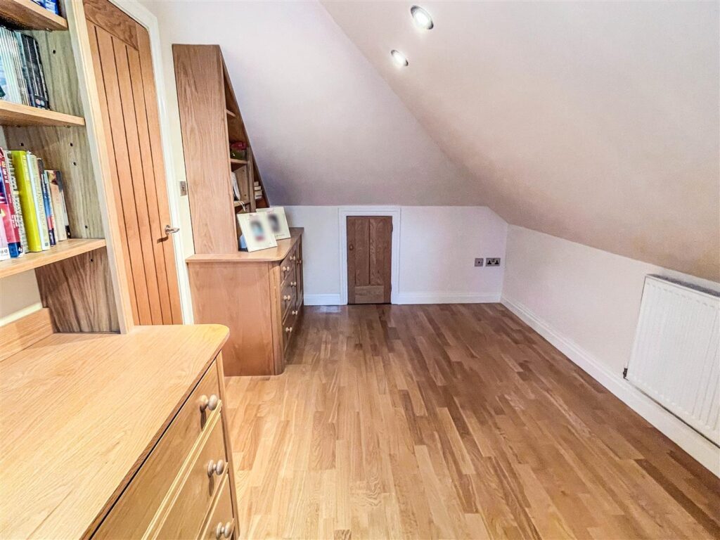 Bluebell House, Cheddleton Road, Leek, ST13 5QZ