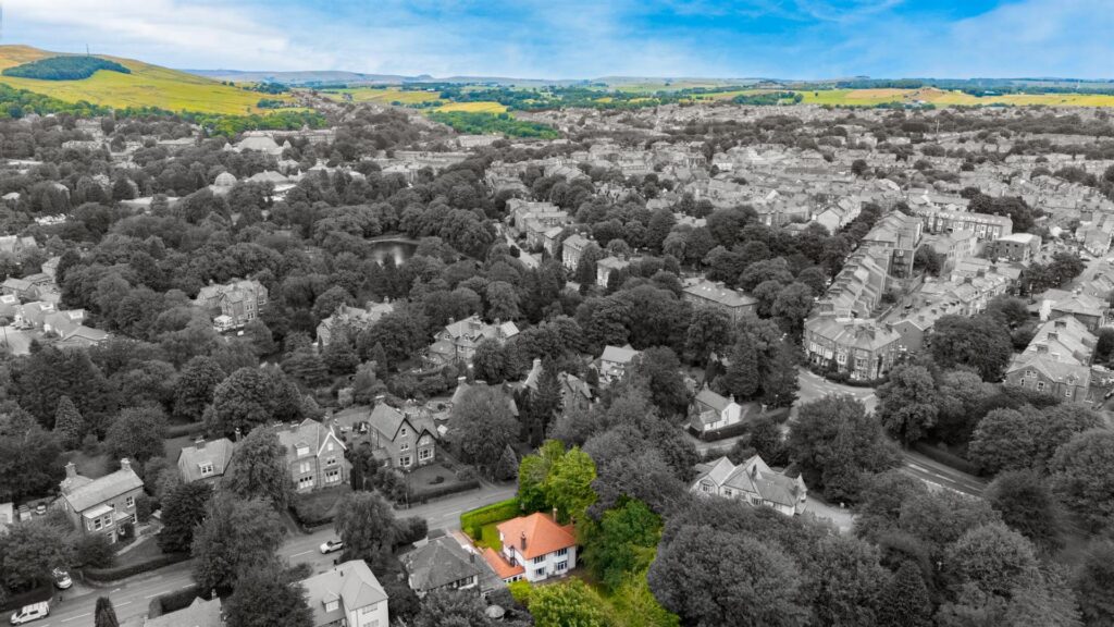 Macclesfield Road, Buxton, Derbyshire, SK17 9AH