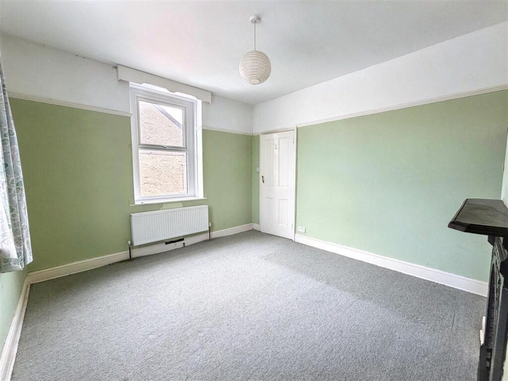 Windsor Road, Buxton, Derbyshire, SK17 7NS