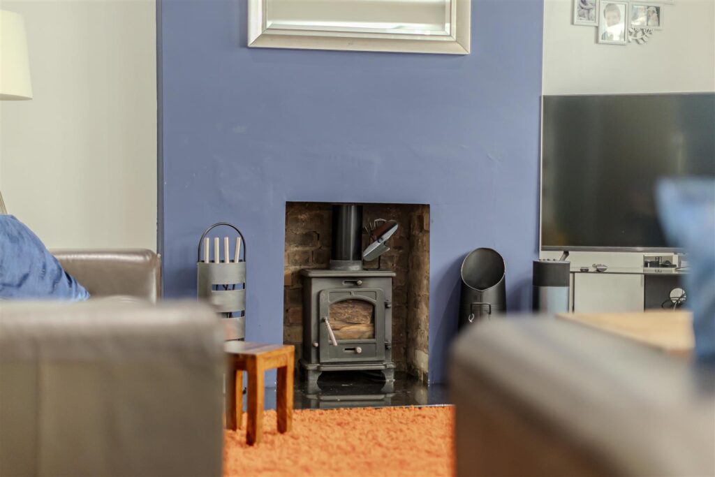 Errwood Avenue, Buxton, Derbyshire, SK17 9BD