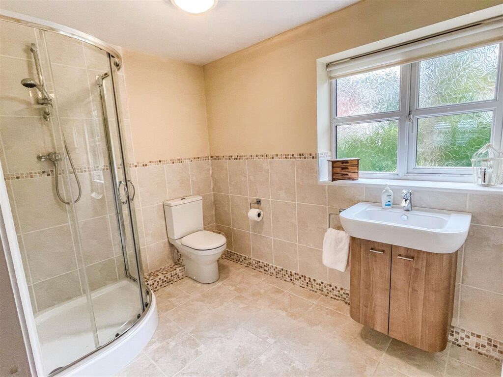 Bluebell House, Cheddleton Road, Leek, ST13 5QZ