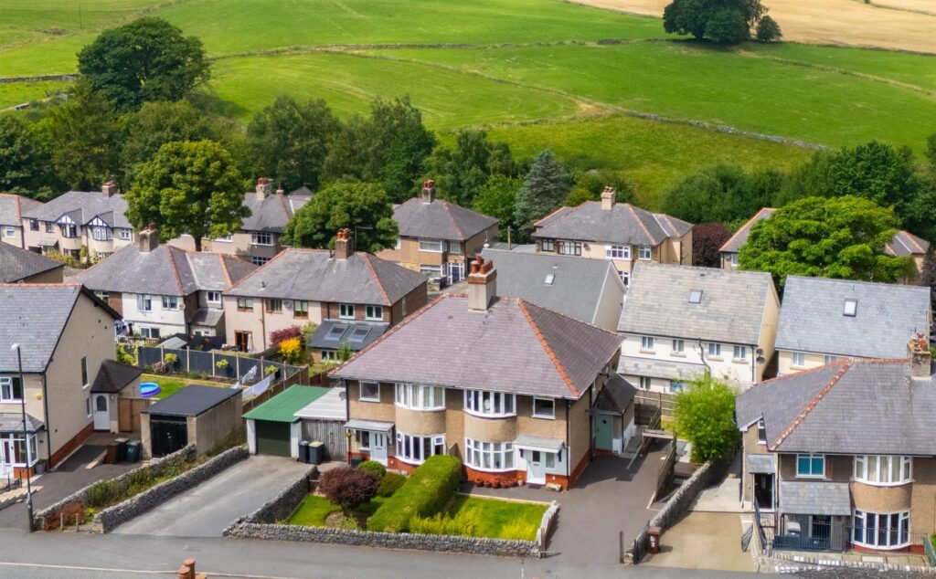Leek Road, Buxton, Derbyshire, SK17 6UD