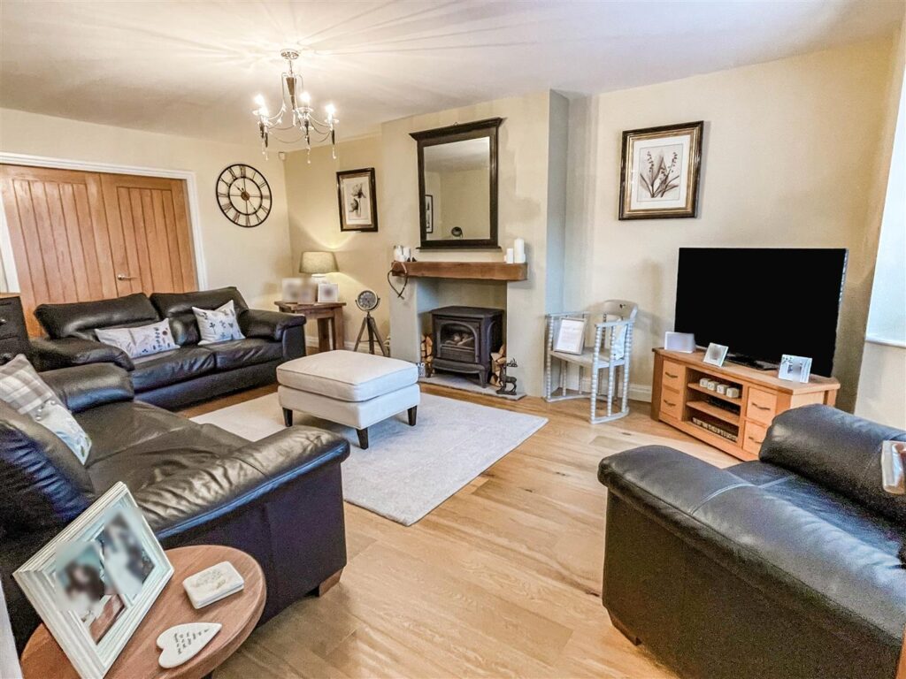 Bluebell House, Cheddleton Road, Leek, ST13 5QZ