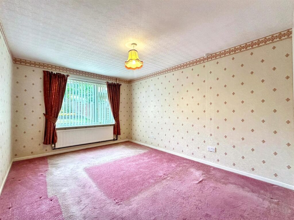 Moorland Road, Leek, Staffordshire, ST13 5BW