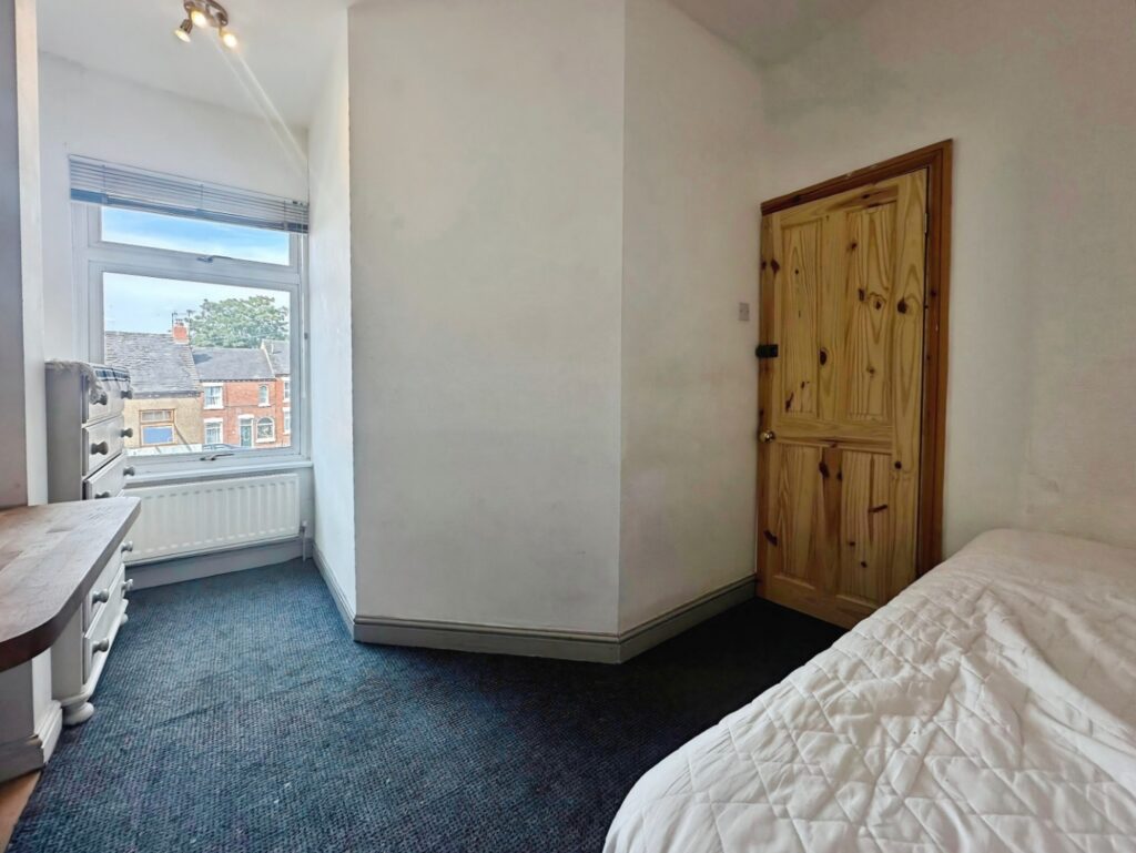 Coronation Road, Newcastle, Staffordshire, ST5 1BJ