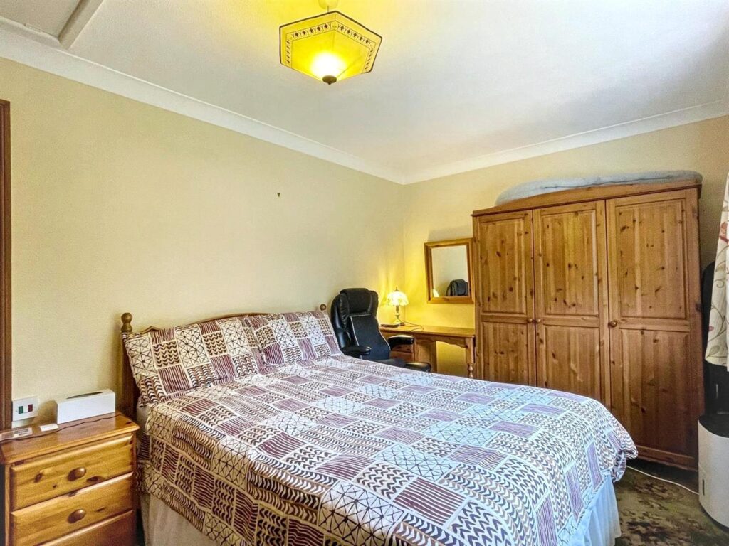 Westwood Park Drive, Leek, Staffordshire, ST13 8NG
