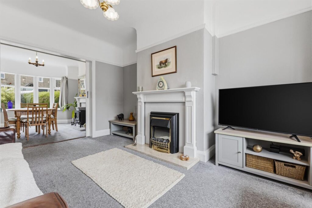 Leek Road, Buxton, Derbyshire, SK17 6UD