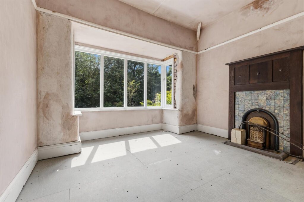 Macclesfield Road, Buxton, Derbyshire, SK17 9AH
