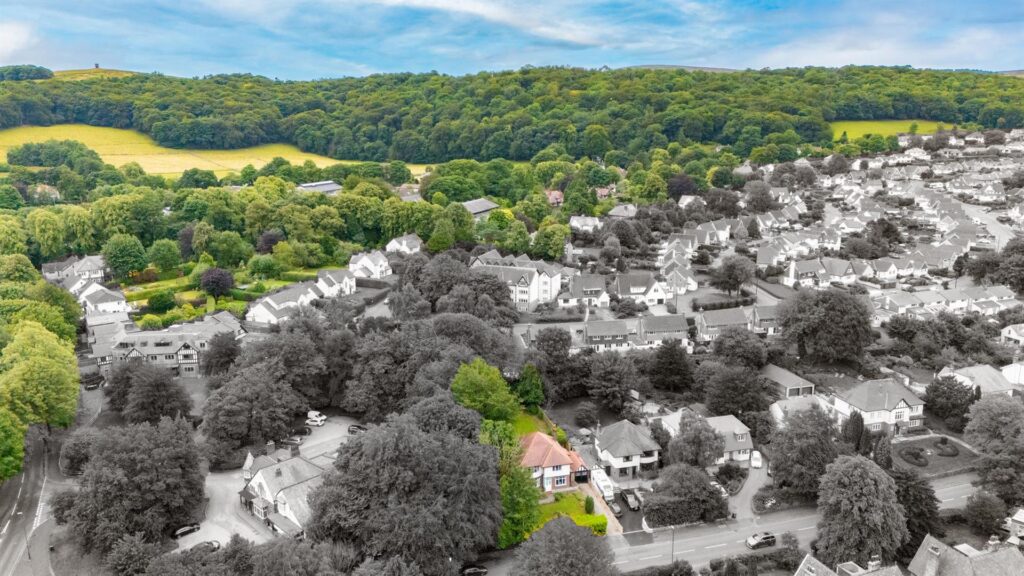 Macclesfield Road, Buxton, Derbyshire, SK17 9AH