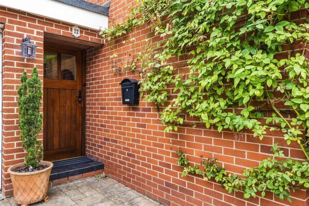 Cauldon Close, Leek, Staffordshire, ST13 5SH