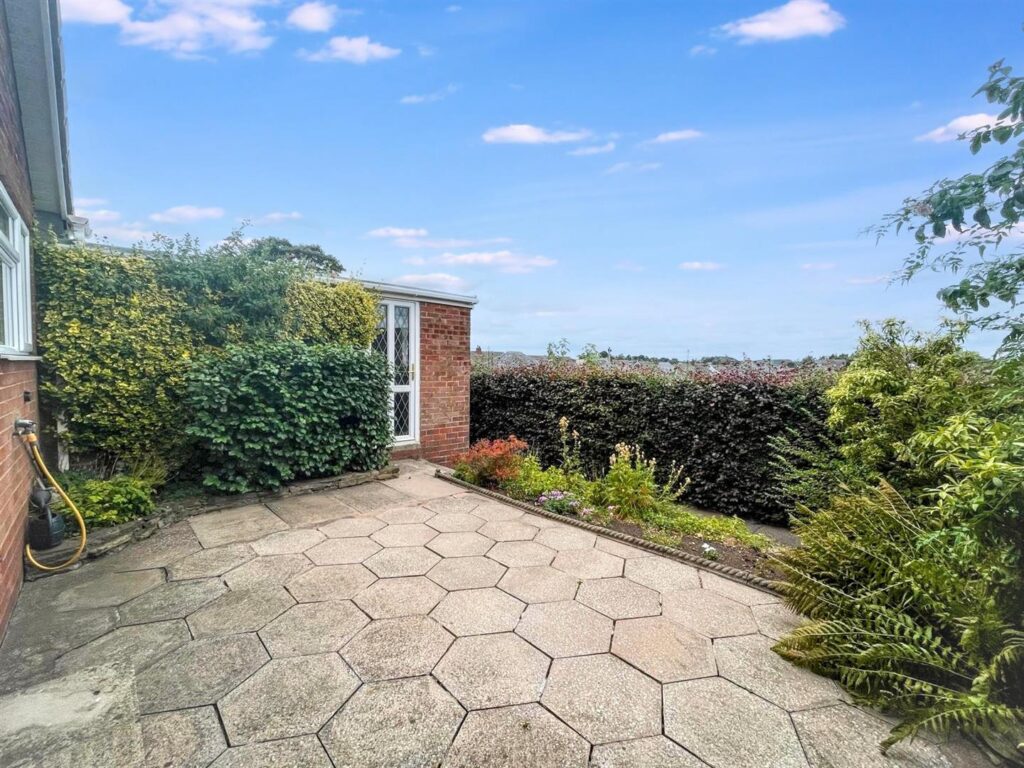 Dalehouse Road, Cheddleton, Staffordshire, ST13 7JL