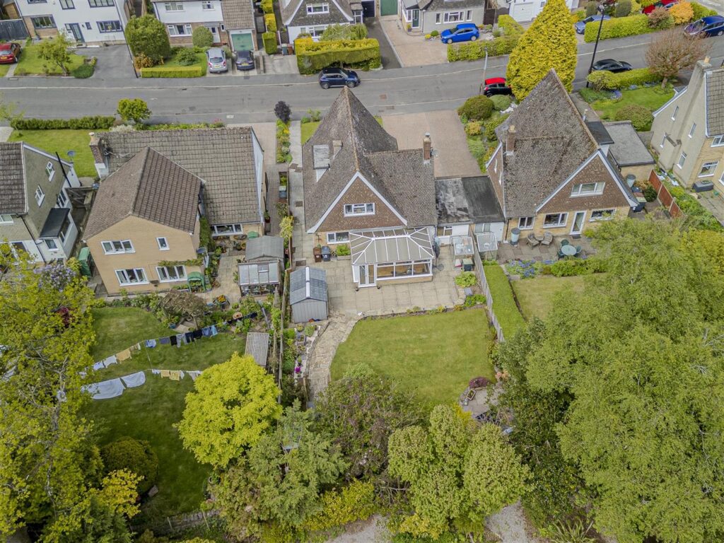 Errwood Avenue, Buxton, Derbyshire, SK17 9BD