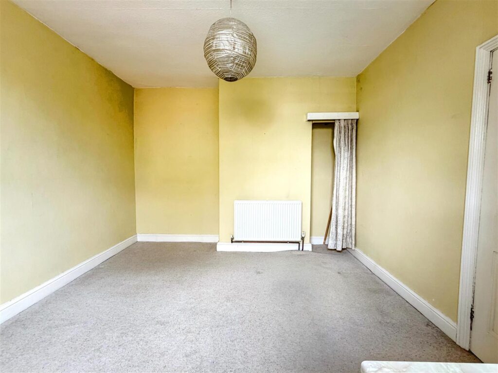Windsor Road, Buxton, Derbyshire, SK17 7NS