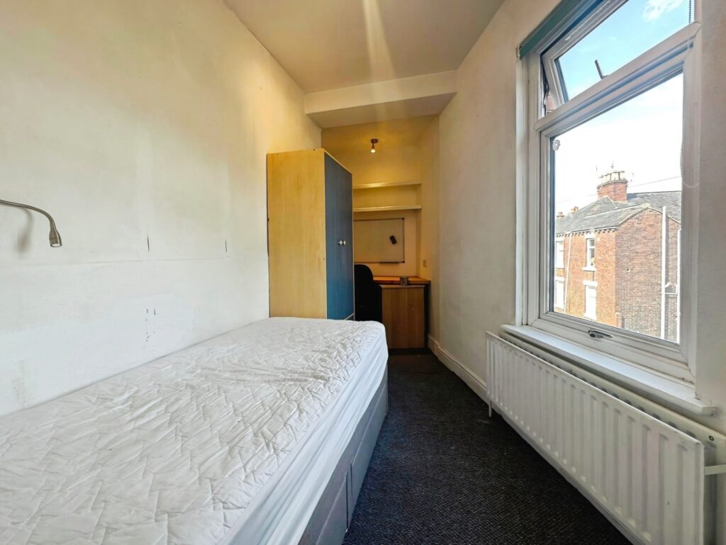 Coronation Road, Newcastle, Staffordshire, ST5 1BJ