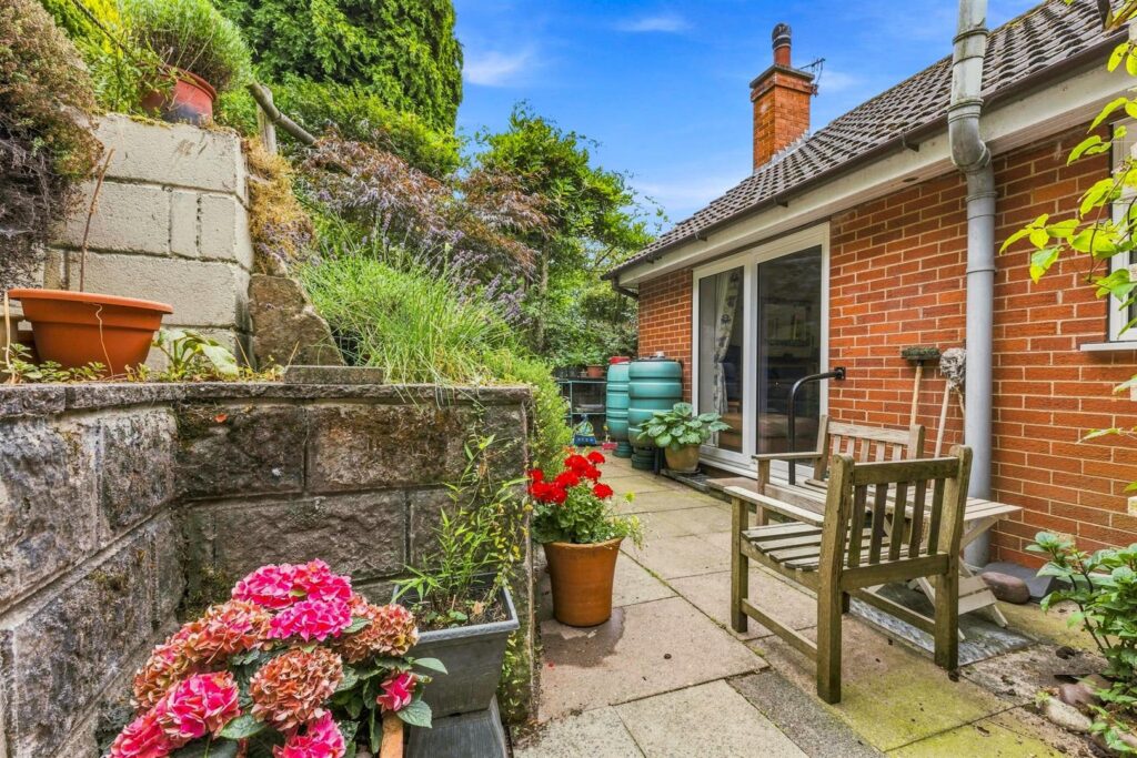 Cauldon Close, Leek, Staffordshire, ST13 5SH