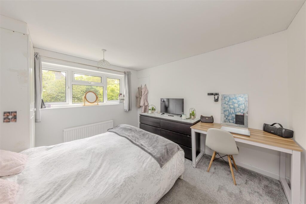 Errwood Avenue, Buxton, Derbyshire, SK17 9BD