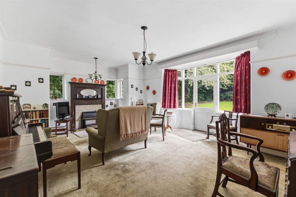 Macclesfield Road, Buxton, Derbyshire, SK17 9AH